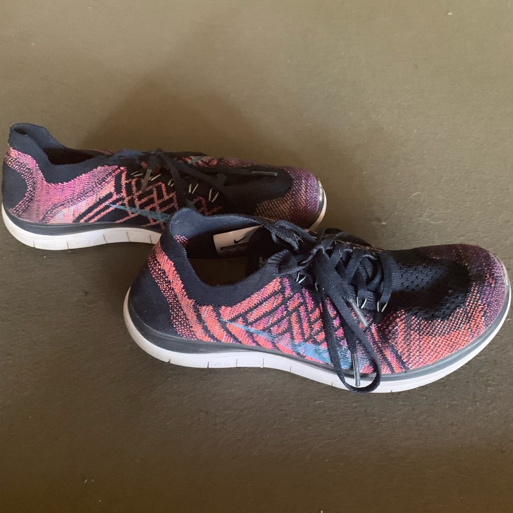 Nike flyknit free size 8.5!